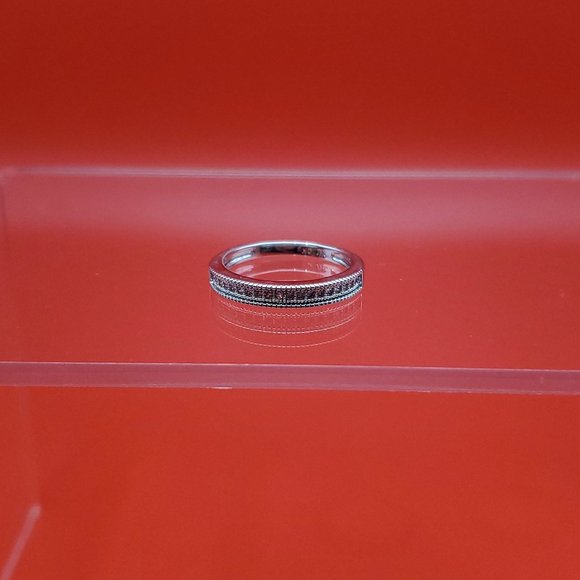 Size 6 925 Sterling Silver Cute Small Cubic Zirconia Clear Gems Ring - Picture 1 of 7